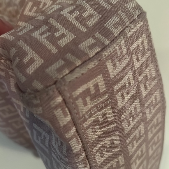 Fendi tote - Picture 4 of 13